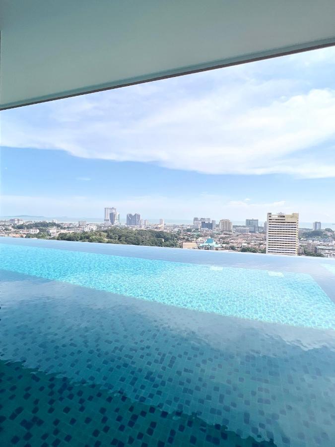 The Apple Residence & Suites Infinity Pool By Nestcove Malacca Exterior foto